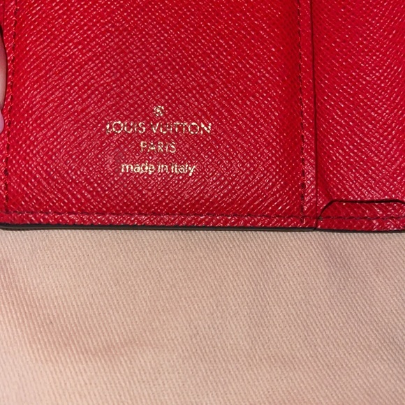 Limited Edition Louis Vuitton Wallet. - Picture 4 of 9